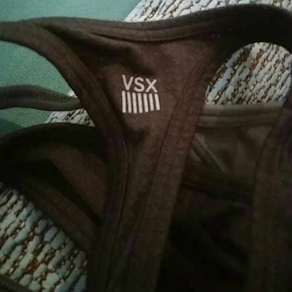 Victoria Secret exercises top - Picture 5 of 5